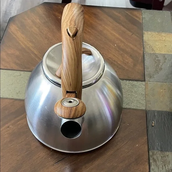 Stainless Steel Kettle with Wooden Handle - Picture 2 of 5